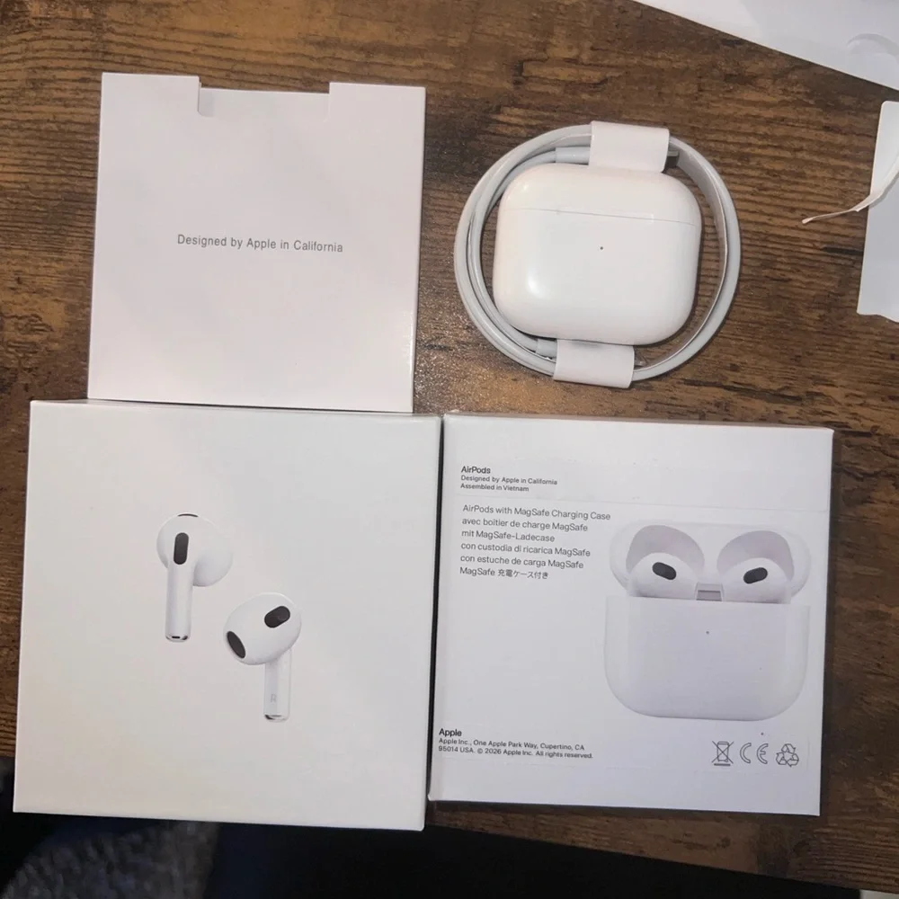 Apple AirPods 3 White Wireless Earbuds with Case